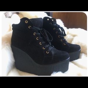 Forever 21 Platforms